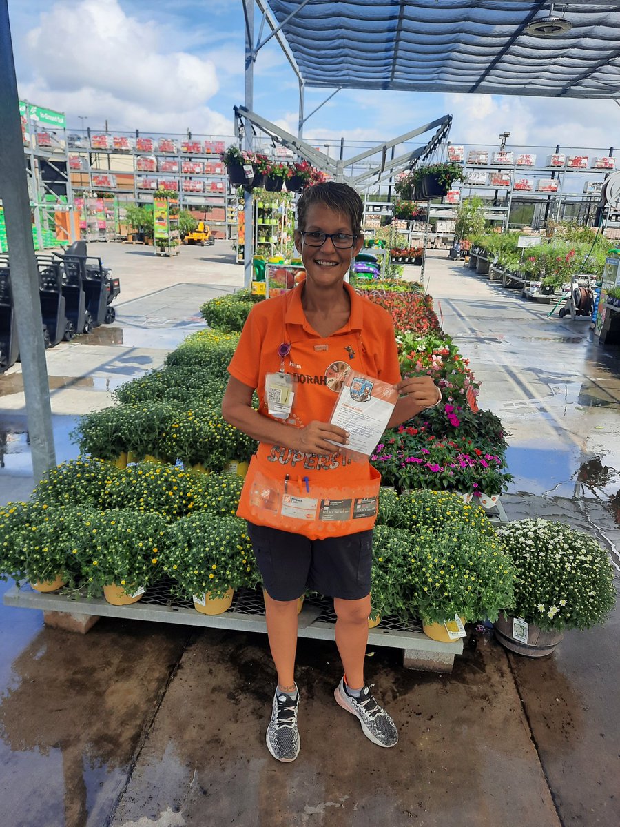 angst_l's tweet photo. Shout out to our top Lead and Measure generators for the month of September🎉 Excellent demonstration of G.E.T. behaviors Eryka, Chris, Deborah and Jenny. Store #6587. 👏 https://t.co/DG8jkx7zj2