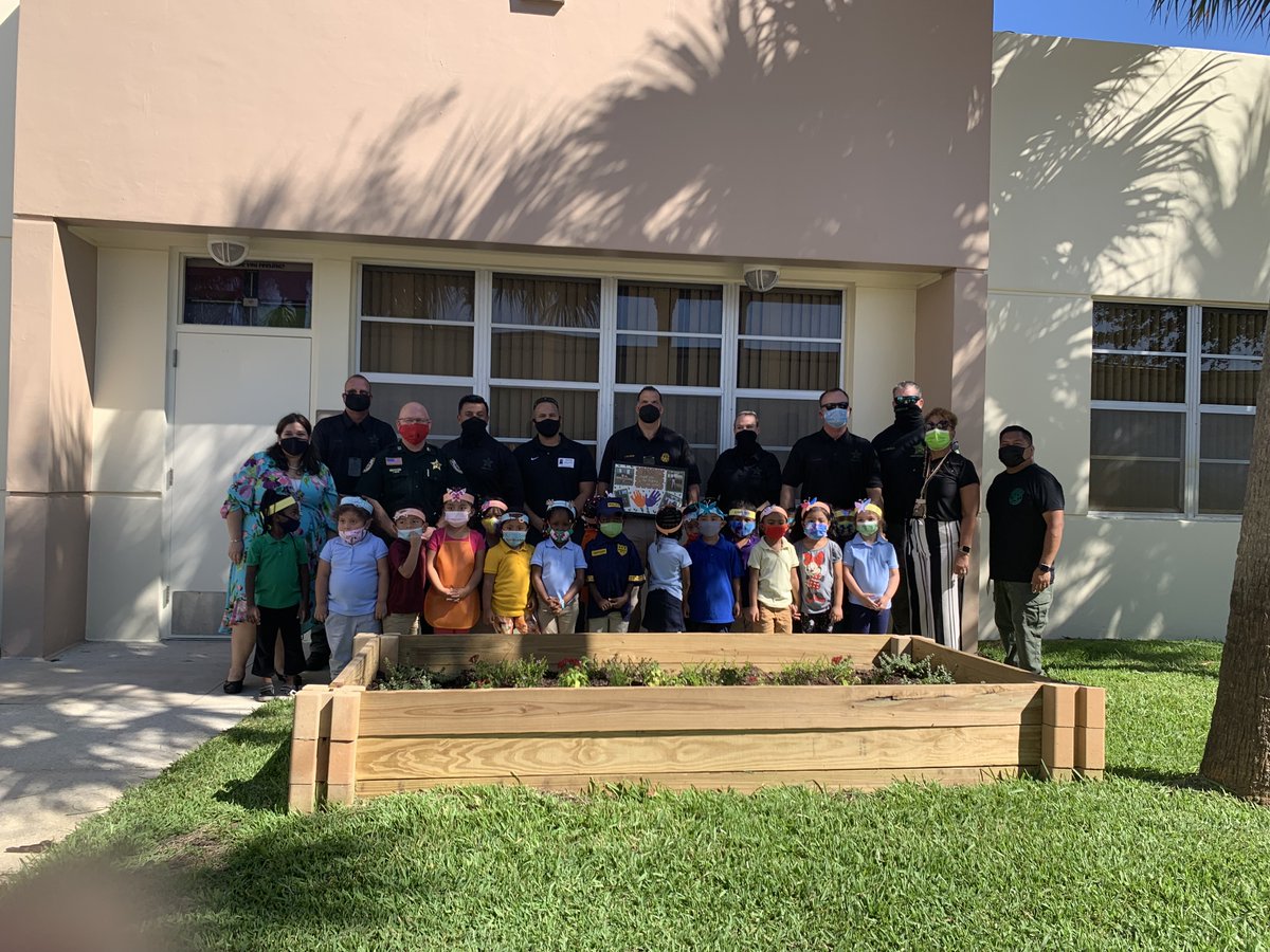 PBCountySheriff's tweet photo. Today we had a ribbon-cutting ceremony for the Karla de la Cruz Community Garden at Barton Elementary School in Lake Worth. 

A special thanks to Barton Elementary School, Home Depot, Healthier Lake Worth Beach, and @PBCSFoundation 

“Today’s Seeds will be tomorrow’s Fruit.” https://t.co/Shs4ggWj2E