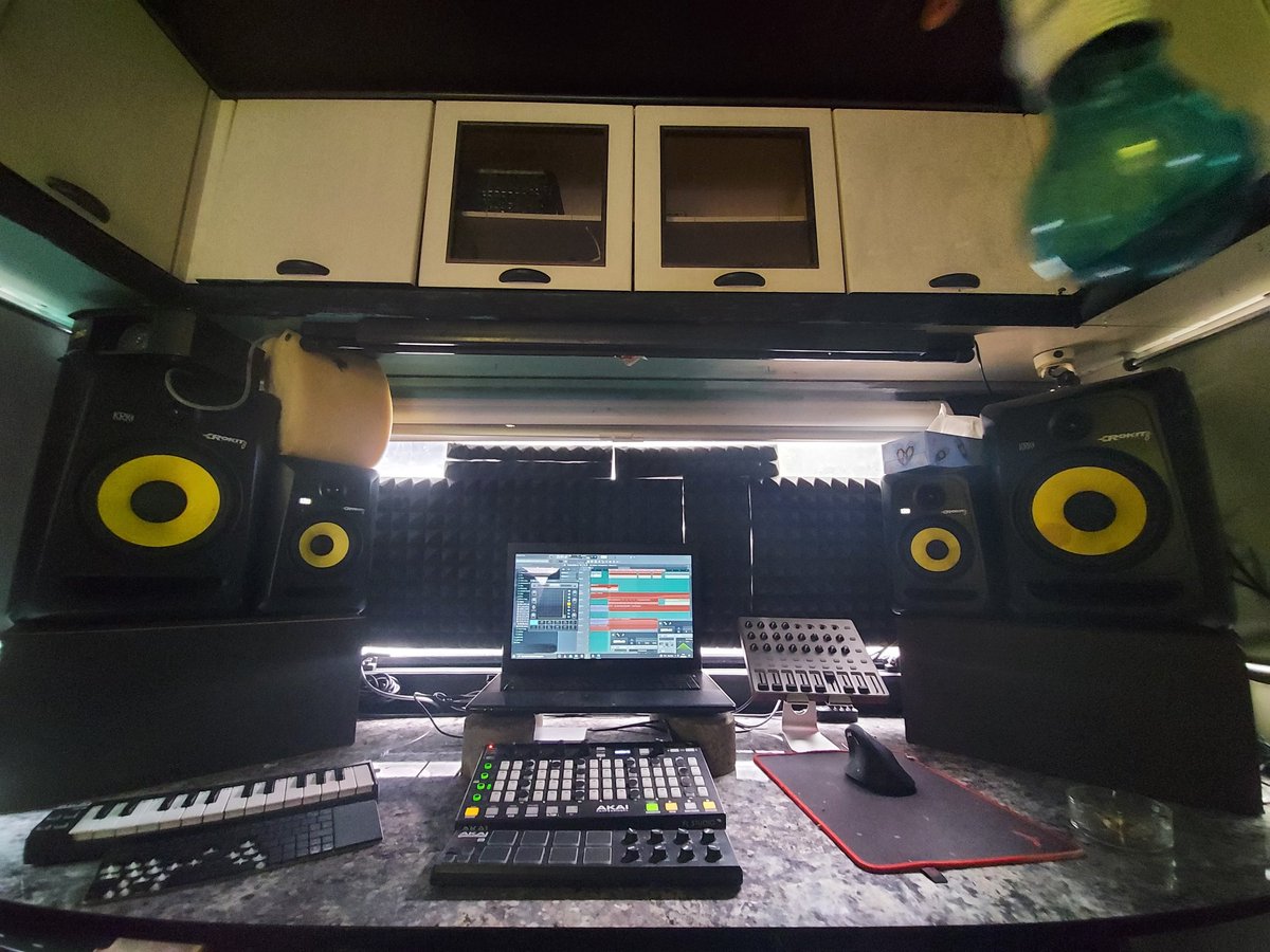 roadsbeaf's tweet photo. Trailerpark Dub

#Poll 
#cologne 
#Dubstep 
#roadsbeaf https://t.co/2ORbuHBUoh