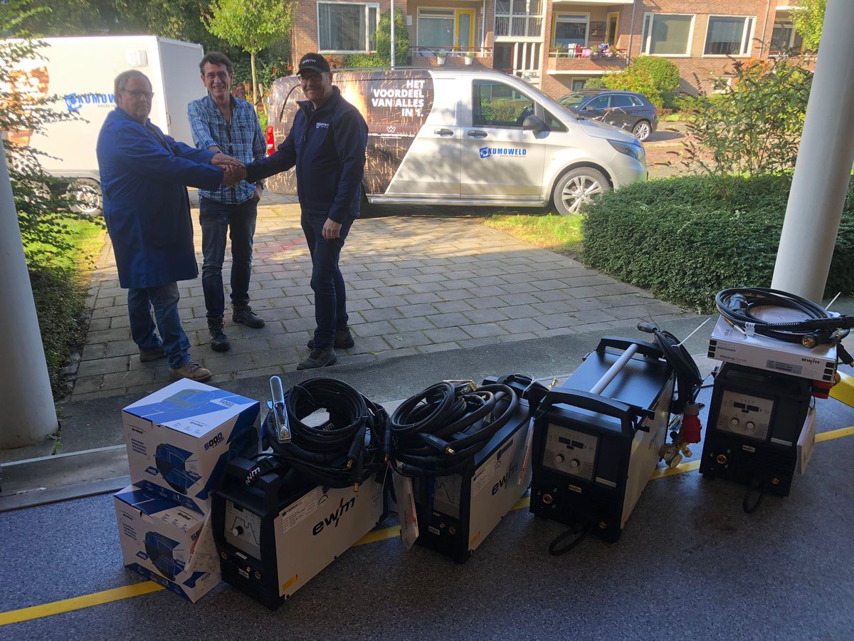 Weer een prima investering voor de toekomst. 4 nieuwe lastoestellen  #Noorderpoort #Technologie_Ict  Muntinglaan. Nu op totaal van 24 meest geavanceerde lastoestellen, waar we zowel onze studenten als het bedrijfsleven mee kunnen bedienen. #Trots 
#Techniek #Nil