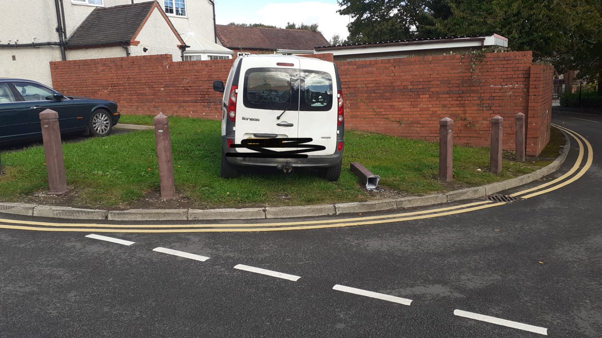 GreatDawley's tweet photo. Thank you to @TelfordWrekin Neighbourhood Enforcement Officers for keeping check in #GreatDawley- Abandoned vehicles registered, damaged bollards, unauthorised parking, littering & keeping an eye on our families on the school run #TelfNEO https://t.co/FWpdkfymnb