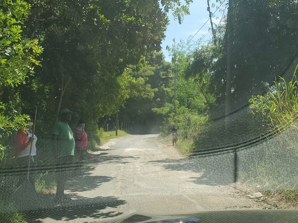 Tova_Hamilton's tweet photo. We are not able to do everything at once but inch by inch we will improve the access to your community. 

#RoadtoRecovery #TrelawnyNorthern #InchxInch https://t.co/6QqRRiBJ7D
