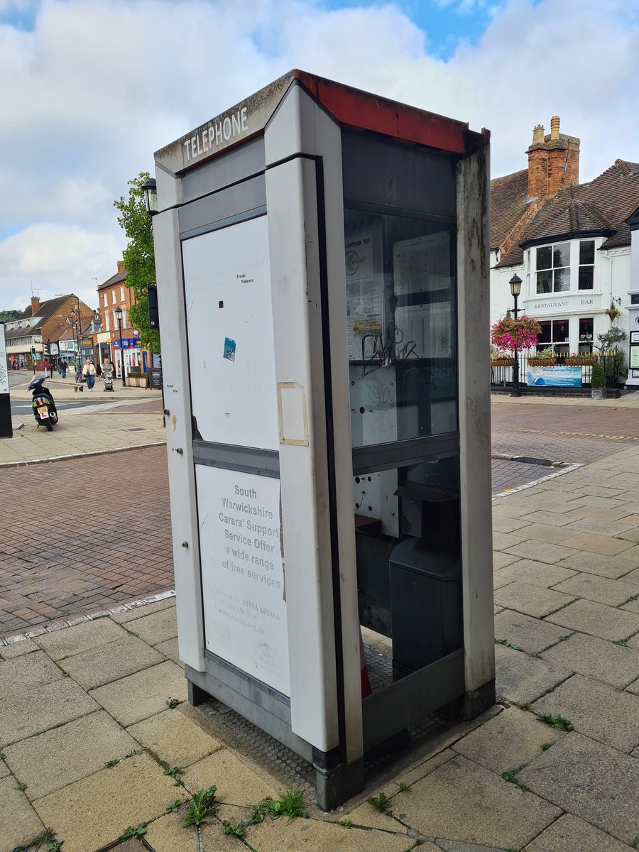 It's not red but we found this rarity in Stratford Upon Avon.☎️🧐