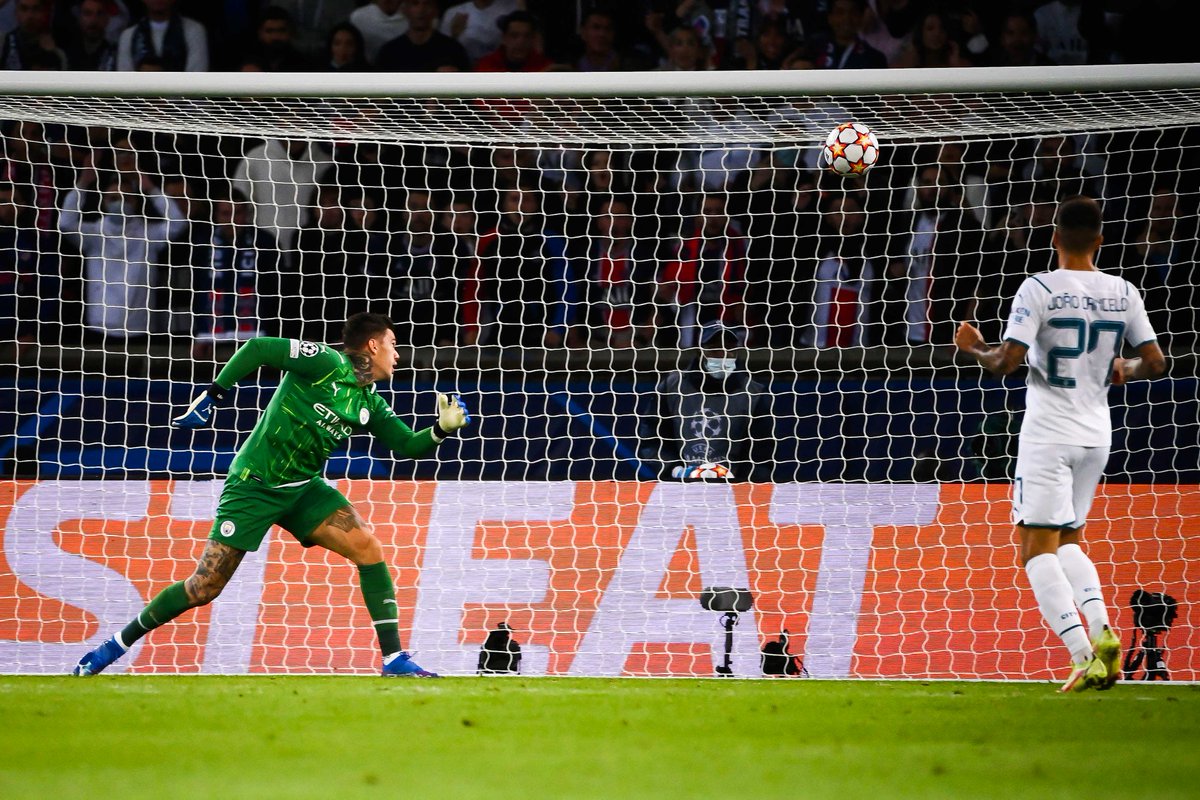 brfootball's tweet image. Leo Messi’s first goal for a club not named FC Barcelona 💫