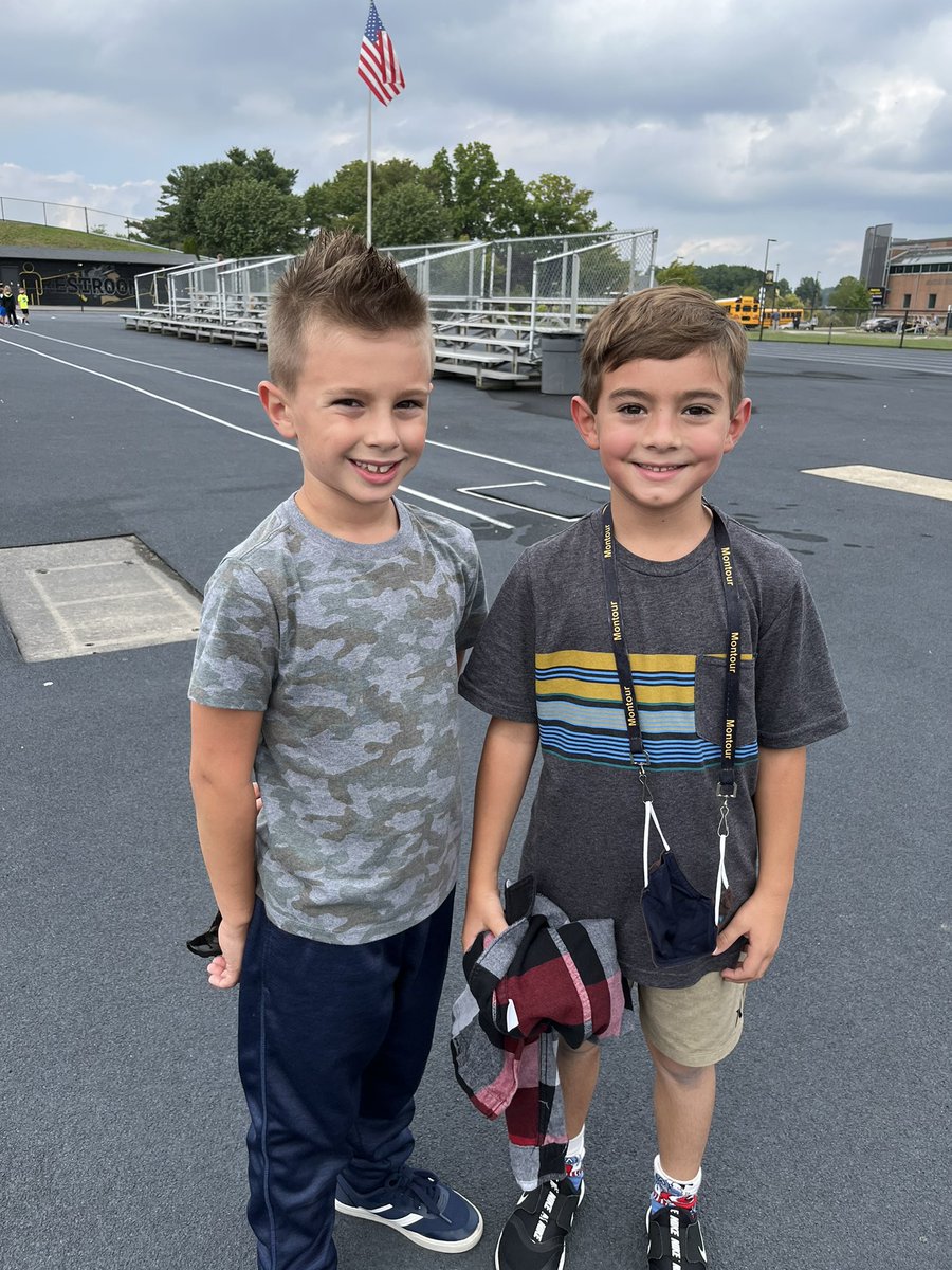 Dina Barbaro (@dinabarbaro2) on Twitter photo Running buddies at recess💙💙 #lovetheirsmiles😃😃 #MontourProud <a href="/CarlisleMSD/">Rob Carlisle, Ed.D</a> Running buddies at recess💙💙 #lovetheirsmiles😃😃 #MontourProud <a href="/CarlisleMSD/">Rob Carlisle, Ed.D</a>