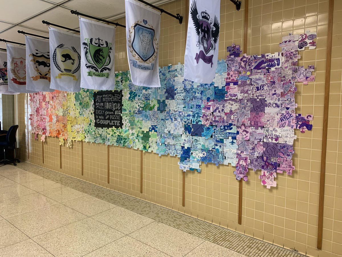 HRISART's tweet photo. @bisseahawks Art Department kicked off the 21-22 school year with a collaborative art project. 2D and 3D artists worked together to complete our puzzle! 🧩🧑‍🎨🎨 @TJMillsWCPS @WorcesterSystem @msdefinearts @ronclarkacademy https://t.co/aQbuO9mYeK