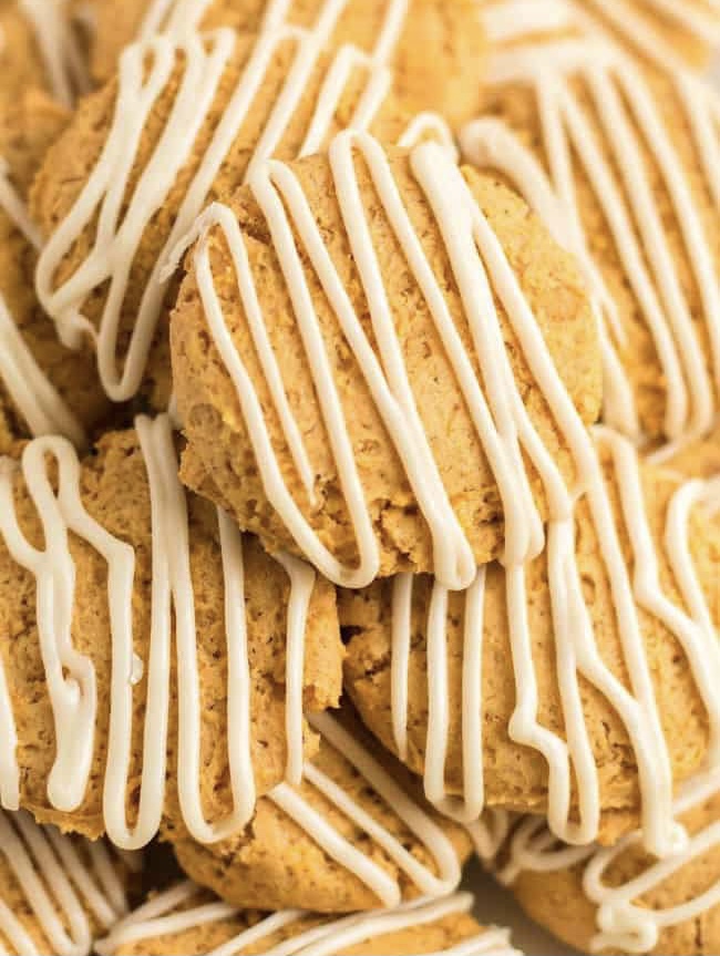 NancyCandySpice's tweet photo. Grab a little taste of Fall (and heaven) with these delicious Pumpkin Cookies!

Follow the link for the recipe: https://t.co/2Rwmd4bRY7 https://t.co/LJRvCpXTPR