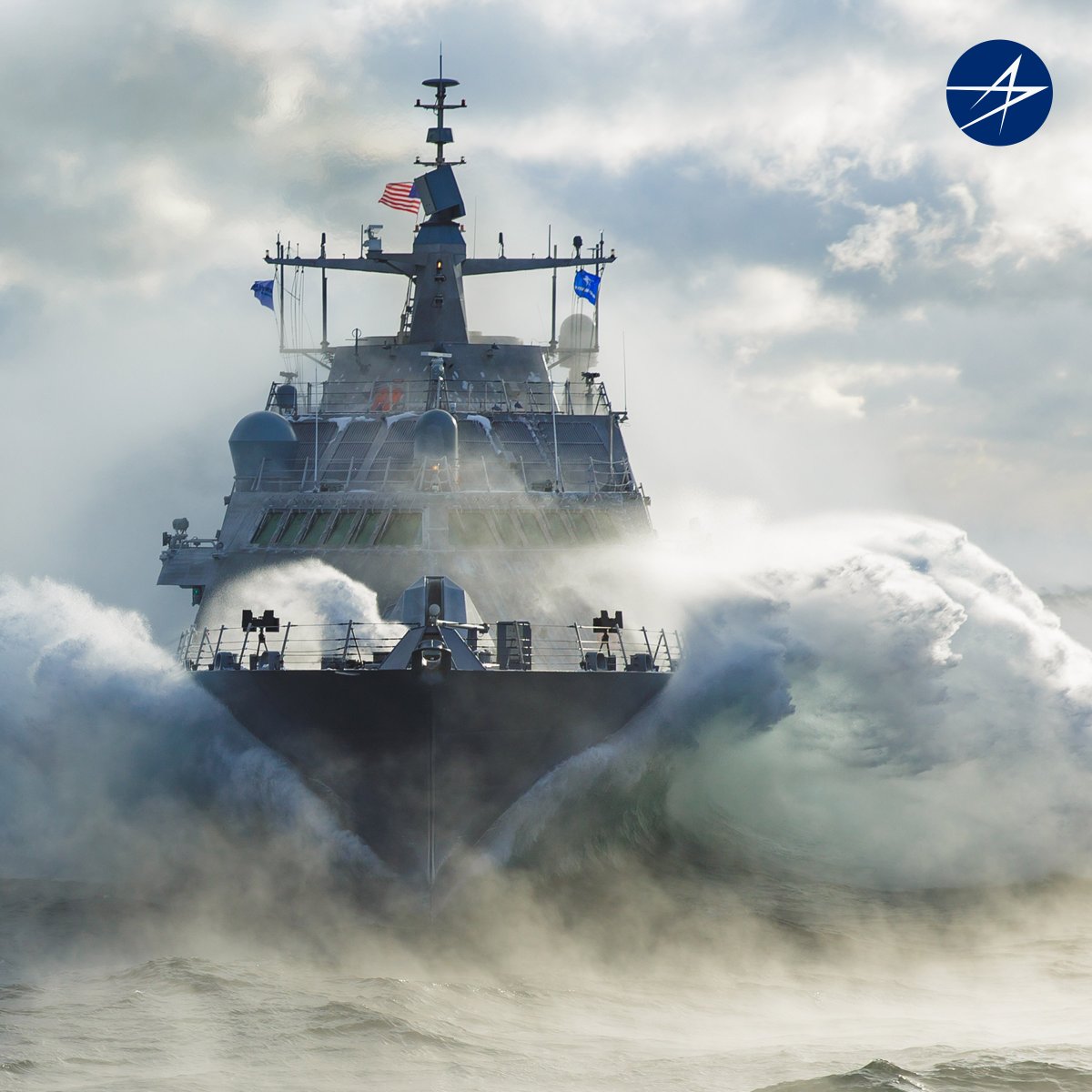 LockheedMartin's tweet photo. Littoral Combat Ships play a unique role supporting @USNavy missions due to their adaptability, speed and minimal manning. 

For a behind the scenes look at how USS St. Louis went from construction to active service, check out this @PBS special.