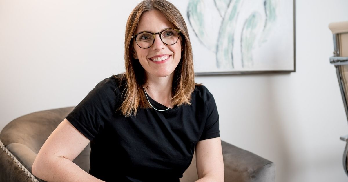 Meet Larissa Barr, Registered Social Worker 
As a professional and skilled clinical social worker, I am dedicated to working with individuals to resolve concerns related to eating disorders, mood disorders, anxiety, and trauma. 
ed.gr/dnsm5