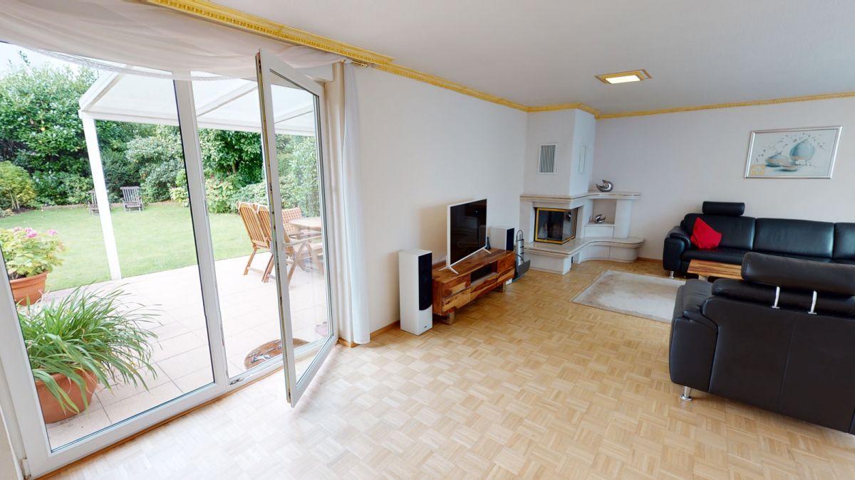 214 QM Einfamilienhaus mit Atrium, Sonnengarten und Garage in BestLage von Rösrath
cutt.ly/6ET6hVv
@WELTMANN_GmbH #immobilien #inserieren #Rösrath #Reihenmittelhaus