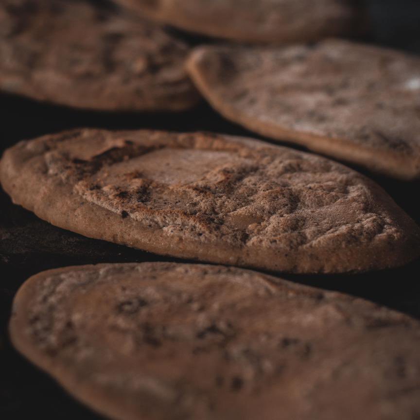 _SemillasdeVida's tweet photo. Maizolco se dedica a la elaboración de productos a base de maíz criollo de la región siendo sus tlaxcales y tortillas lo que más los distingue. Los elaboran con una técnica propia y artesanal, innovando este alimento que fue muy importante dentro de la gastronomía prehispánica🌽 https://t.co/RPQgAI9cE8