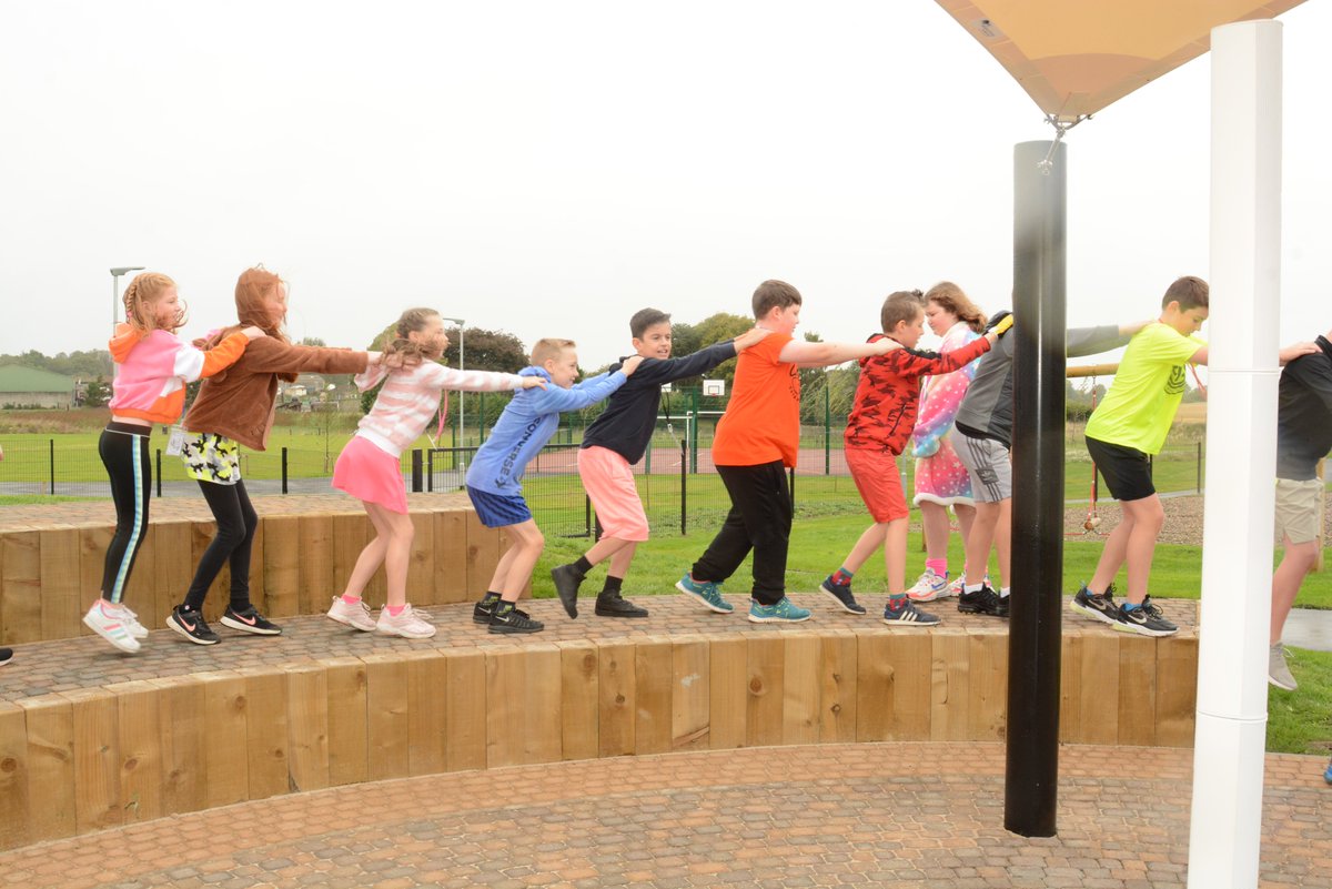 Thank you so much to <a href="/saXingh/">Trav saXingh Panesar</a> for playing in our amphitheatre at our Calderwood Gets Glowing Party! Thank you to Joe Paterson for taking the photos. #InCalderwood #CapturingCalderwood
