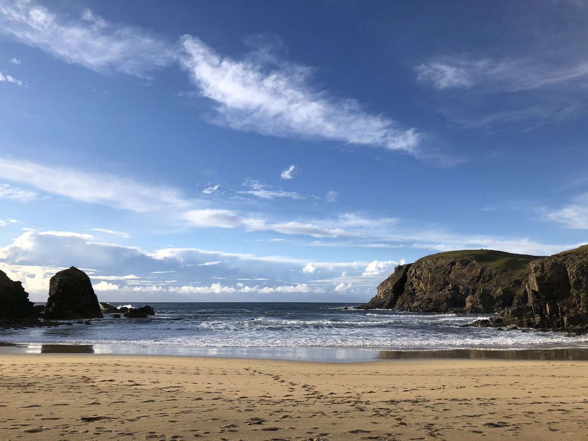Between the rain showers this is an incredibly beautiful place 🏴󠁧󠁢󠁳󠁣󠁴󠁿💜 <a href="/OuterHebs/">Visit Outer Hebrides</a> #GreatBernera #Dalmore #Dalbeg #IsleofLewis