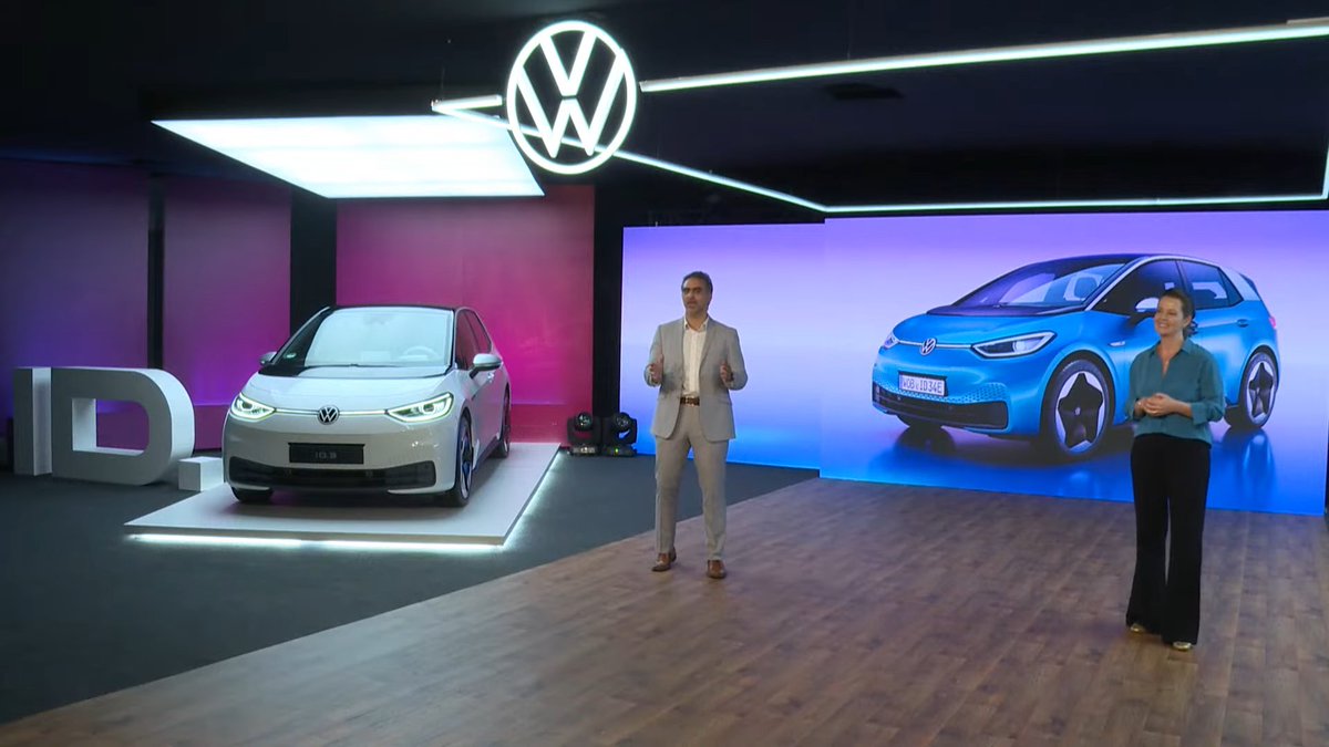 miuramag's tweet image. #AoVivo desde Brasil (via youtube): Volkswagen anuncia la llegada  a la Región de  su plan #waytozero de vehículos sustentables. Y aprovecha para mostrar los nuevos ID.3 e ID.4 100% eléctricos, que en breve empezaran a ser probados en 🇦🇷  ⚡️⚡️💚