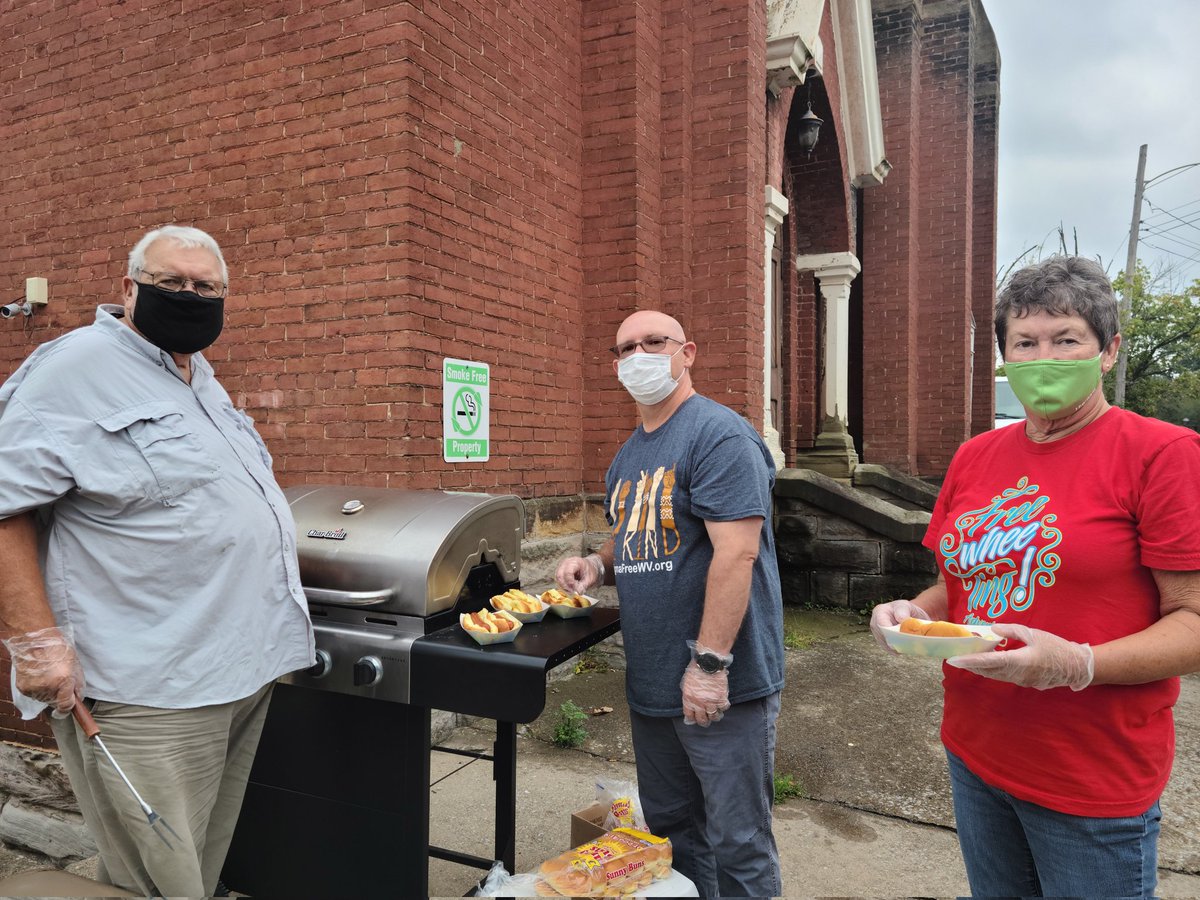 larrybuckland's tweet photo. @LIFEUMC serving lunch today at the Union Mission for residents and folks passing by in Fairmont #wvumc #lifeumc https://t.co/cLNaaIXKky