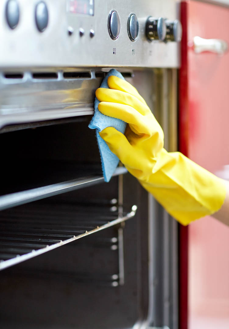alphaomega503's tweet photo. If you have any questions about what we have to offer, please don't hesitate to contact us at (503) 386-1835 today! #WindowCleaning #CleaningServices #MaidService https://t.co/yydleD7sMD https://t.co/OeMU8da2Qs