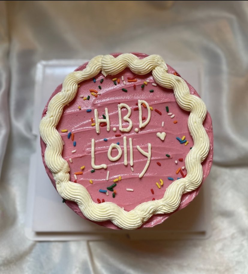 moonscake tweet picture