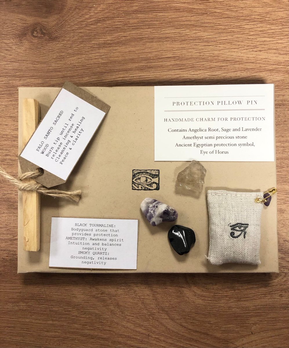 bravegirlgifts's tweet photo. Wonderful, healing Spiritual Protection gift set that’s perfect to post to a loved one you are thinking of. We will even write your words onto a card if requested 🥰
Spiritual protection gift kit https://t.co/lJJ2NKH51d #crystals #crystalprotection #herbalhealing #etsyukseller https://t.co/piOZ743I8g