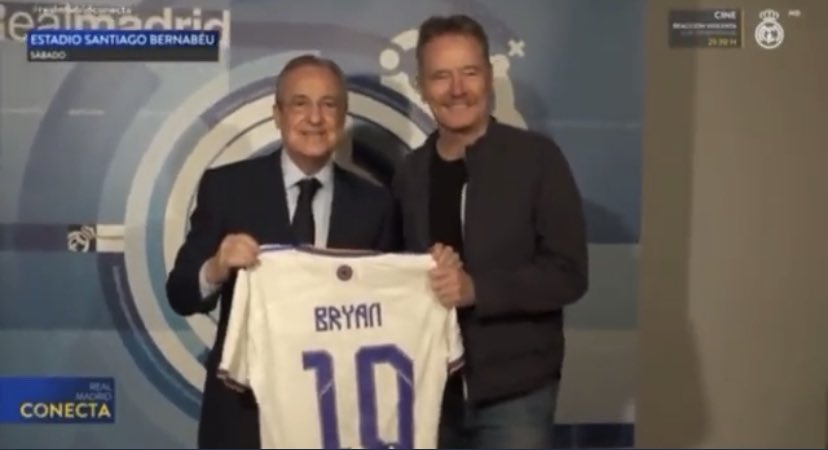 RT @MadridXtra: Bryan Cranston watched the Real Madrid game vs Villarreal last weekend. https://t.co/CEsUSwCv4Z