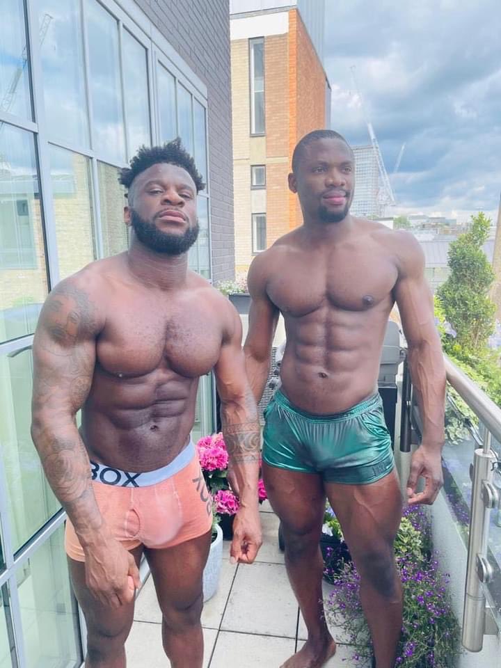 Man_bulge_xxx's tweet photo. This is the OTHER twin Darren Shoneye ❤️❤️❤️ https://t.co/hAdHanCGHE