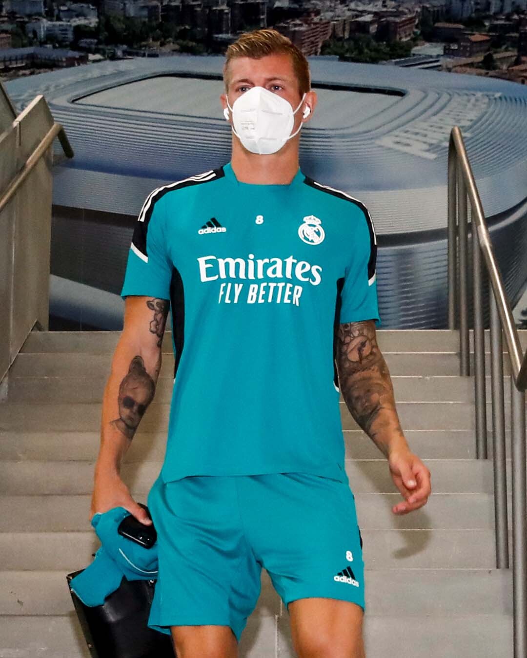 Real madrid hotsell sky blue jersey