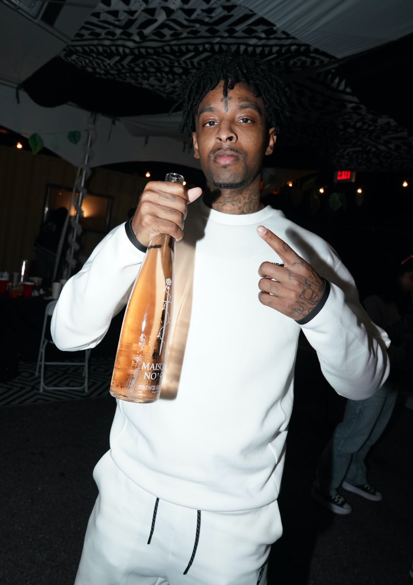 maison9wine tweet media