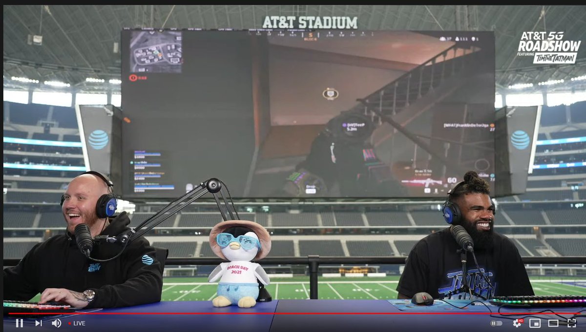 ArctixTV's tweet photo. Yo @Ezekiel_III I think it's really neat that you somehow were able to also stream with Tim in the stadium while also streaming on your own channel! Wild times. #fourhead #Kappa 🤓 https://t.co/WaD9ivrnGe