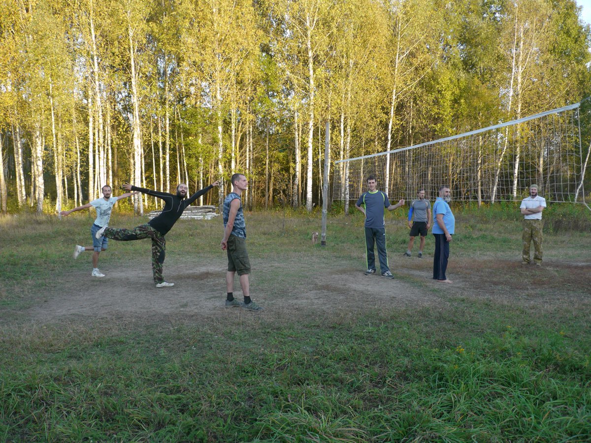 Every year from autumn to spring, we went to the neighboring village of Ismentsy (1194 people of the population according to the last census). We played #volleyball on Wednesdays with local youth and even occasionally won😀