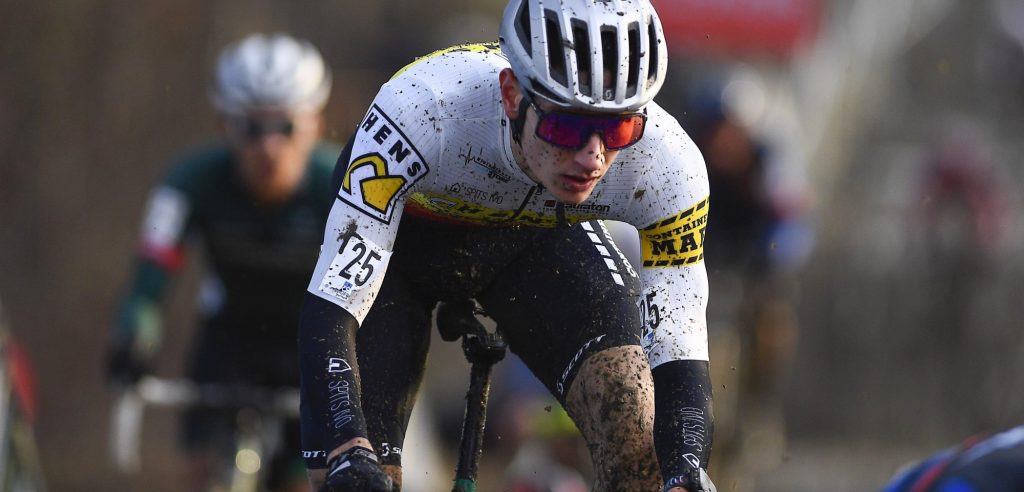 WielerFlitsBE's tweet photo. Kettingproblemen ruïneren kansen Lander Loockx in Tsjechië

https://t.co/YpQd42rvk8 | #veldrijden #ToiToiCup https://t.co/RUxID9sAME