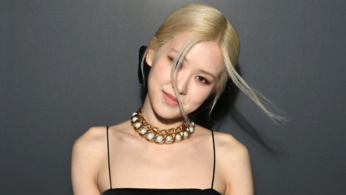 📷 Nuevas Imágenes de Rosé durante el evento de <a href="/YSL/">SAINT LAURENT</a>
 en el PFW

ROSÉ AT SAINTLAURENT PFW #ROSÉxYSLParisFW