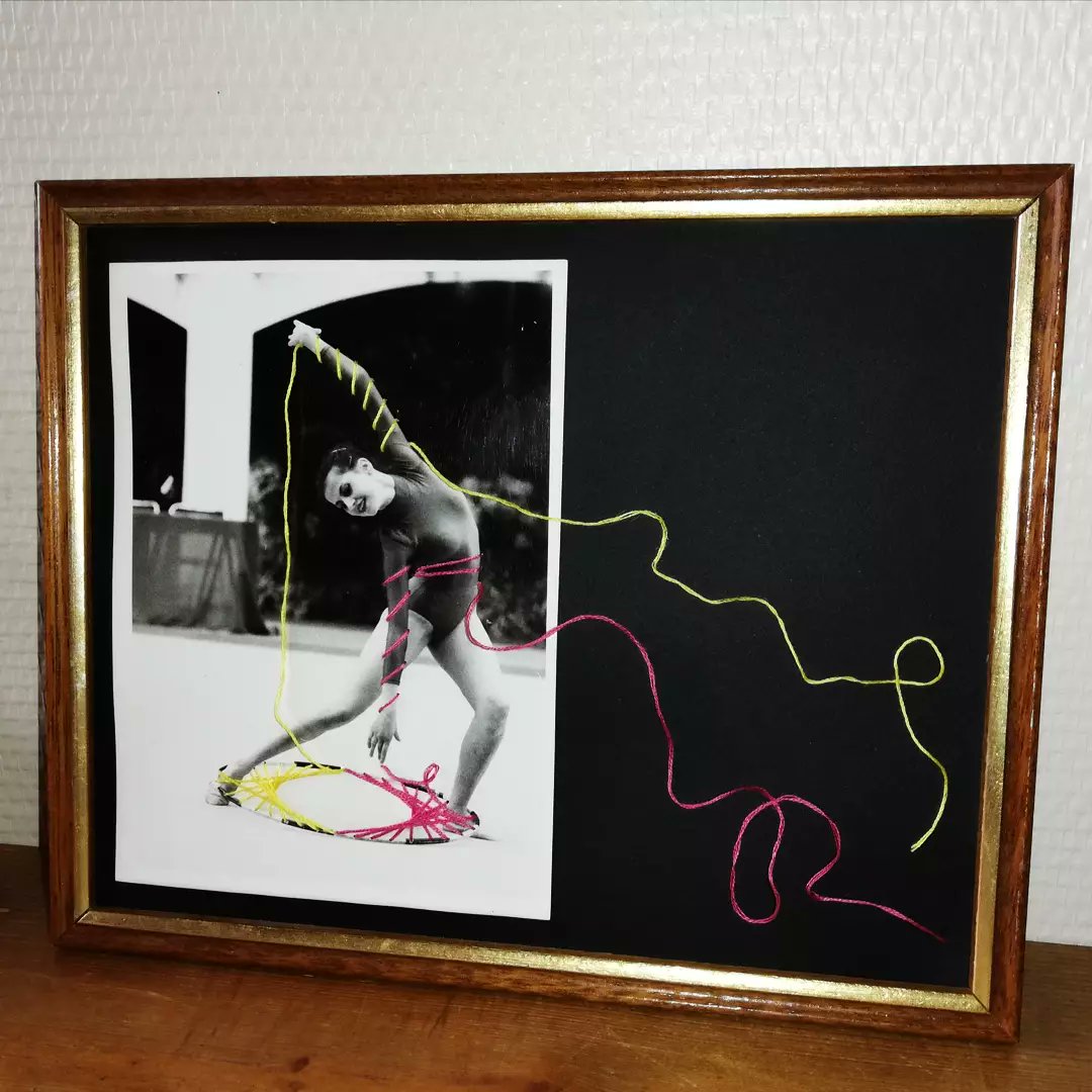 Bulle_Tine's tweet photo. DISPO/AVAILABLE 

2e broderie sur une photo d'un lot datant des années 80, représentant des gymnastes en pleine action, et trouvé en brocante 🤩 Ici la gymnaste bulgare Iliana Raeva au Tournoi international de GRS de Corbeil Essonnes de 1981🤸‍♀️🥇 

#embroidery #ilianaraeva https://t.co/mujBPRc2fF