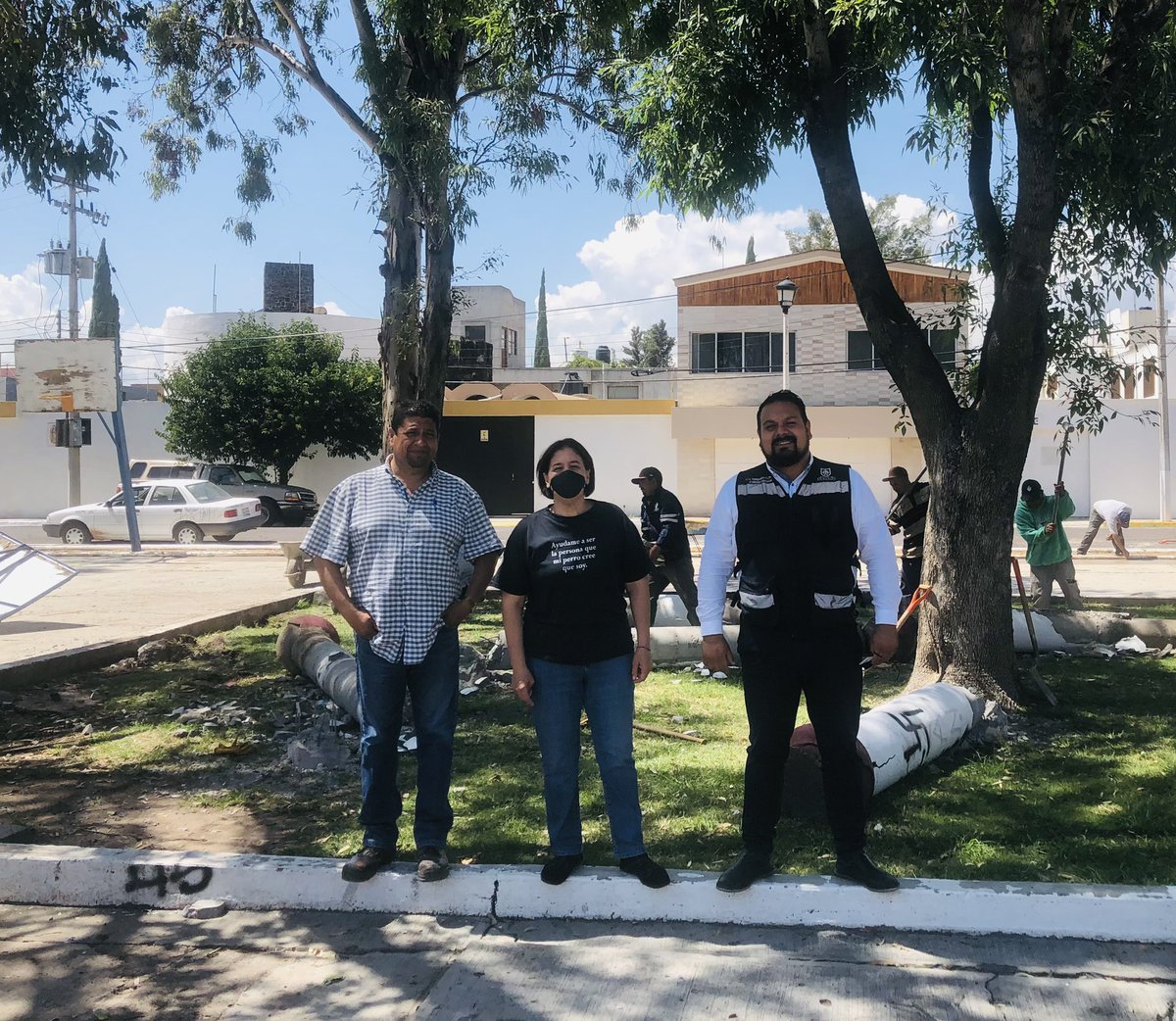 FerFloresRobles's tweet photo. Trabajando de la mano con el #ComiteVecinal que encabeza @SalasChacon de #PlazaSanPedro concensando cada acción por qué #JuntosHacemosMas rumbo ala Brigada 51. https://t.co/m0mGHYN4xM