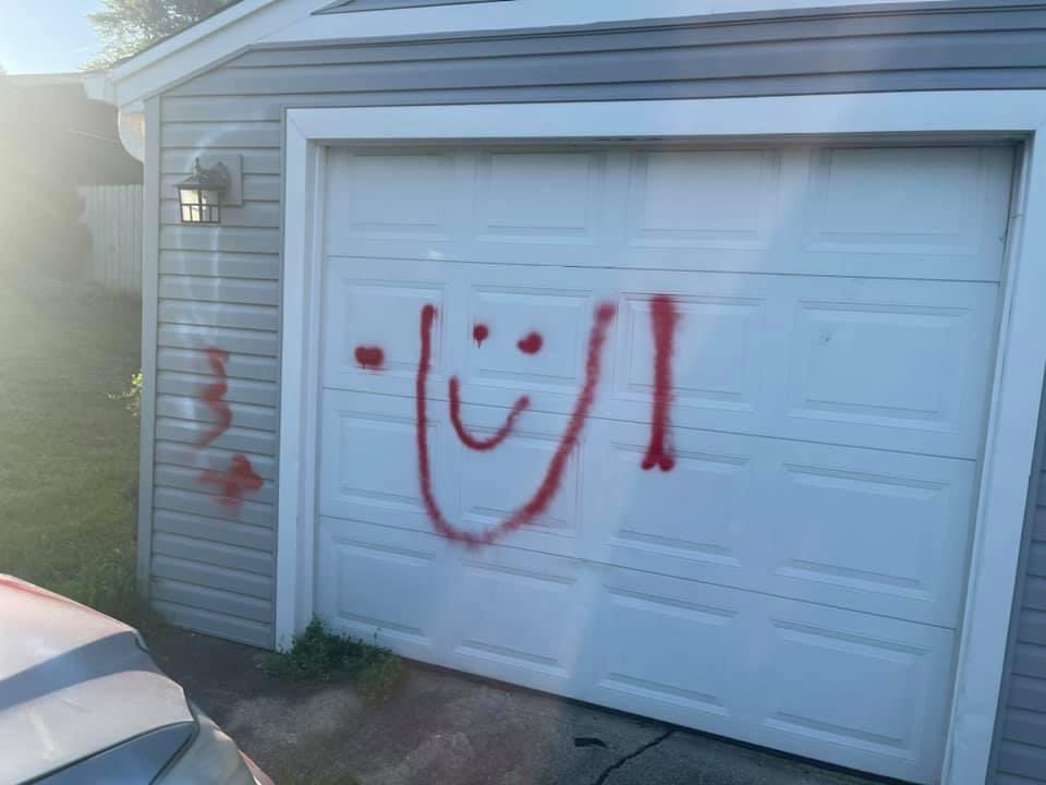 kailey_terhaar's tweet photo. My aunts house was vandalized September 26th between 9-11pm. On 63rd street by DGS. Please share! We need to find out who did this to my family. My cousin is a good kid and a star player on varsity football who was targeted. $1000 reward for real evidence. please contact me. https://t.co/GRewA3Mr4d