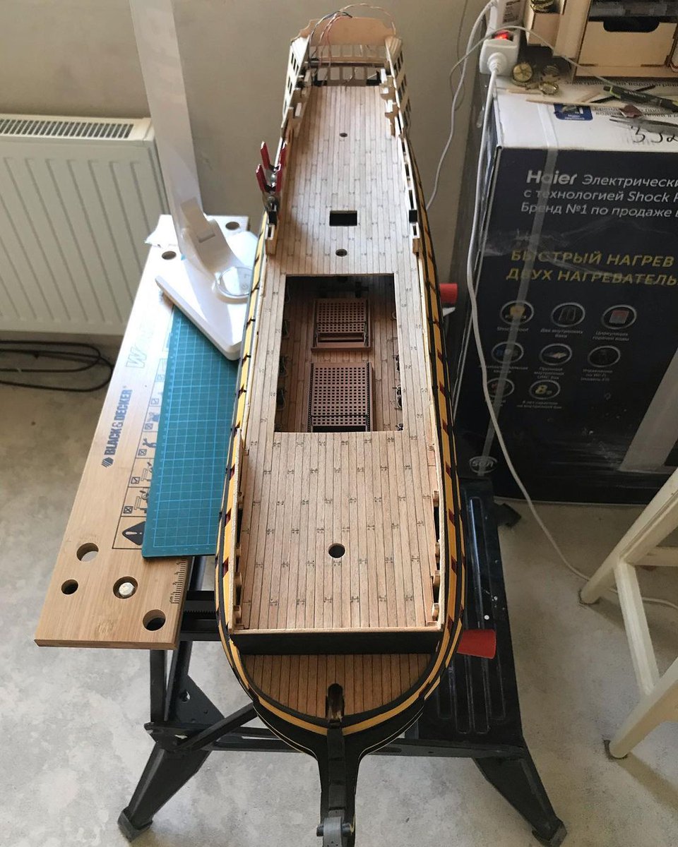 ModelSpaceUSA's tweet photo. Soleil_royal_007's 1:84 scale HMS Victory is well on its way! Who else thinks he has done a fantastic job? https://t.co/DyDca75O3Q