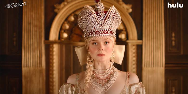 Novas imagens de #TheGreat com Elle Fanning. 

A 2° temporada estreia em 19 de Novembro!