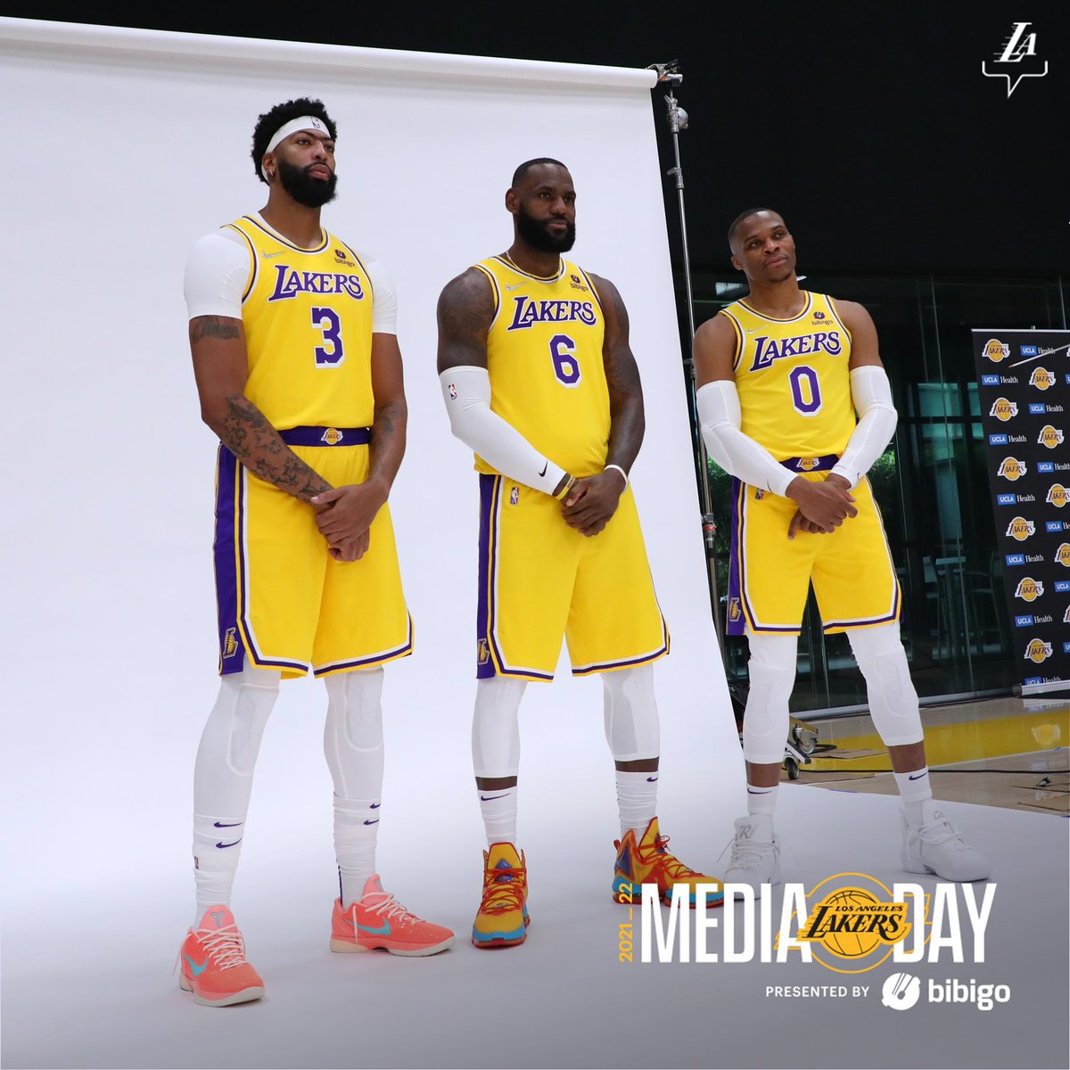 TheBrowBR's tweet photo. BIG 3!

📸 @Lakers https://t.co/nO0iIL7uXT