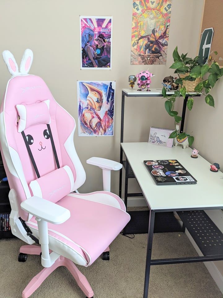 EwinRacing's tweet photo. The @EwinRacing #Bunny pink setup actually looks pretty dope!🧐

#pinkgamingchair #bunnychair https://t.co/POcQzH9fv7