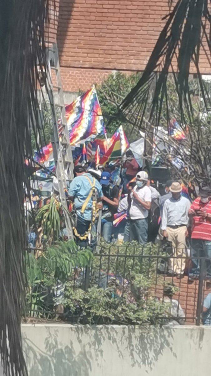 EgaliteBolivia's tweet photo. Marchas chicas, improvisadas...
PERDIENDO UN DIA DE TRABAJO
Y PERJUDICANDO AL RESTO DEL APARATO PRODUCTIVO DE #BOLIVIA

#ARCECRIMINAL 
ESTE ES TU PLAN ECONÓMICO⁉️
Cual fue el PIB de hoy?

@TAMARA_SUJU
@MarioDB
@MaritoAbdo @JMVivancoHRW @federicoalves @MeleanNury @luisanayars https://t.co/R70J59AyNO