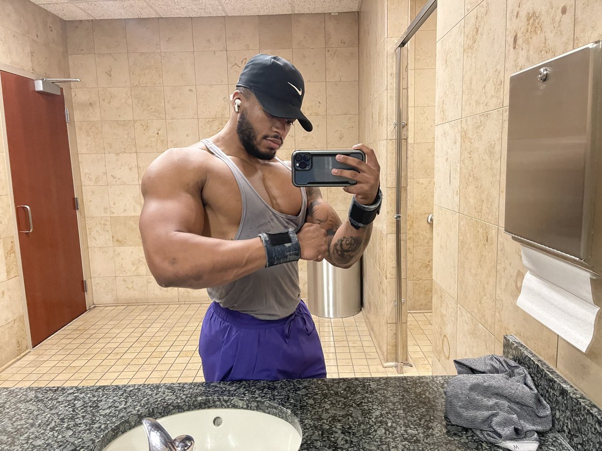 WorkNSweat's tweet photo. 💜 https://t.co/1UHeG2Itqp