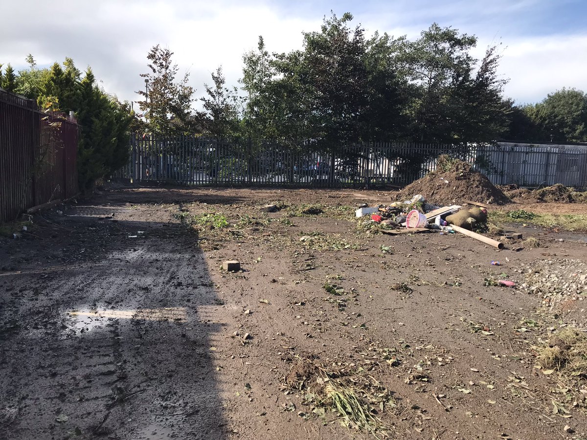 Rainbowclubcor2's tweet photo. HELP NEEDED ! 
With weeding and clearing this Thursday morning 10.30am -12.30 at our new site here in Mahon.If you can help please message ahead so we have numbers for gloves,Hi Vvests &amp; overalls. Extra shovels would be a great help too! Message us if attending on 0892380838 https://t.co/3e8drx2gCp