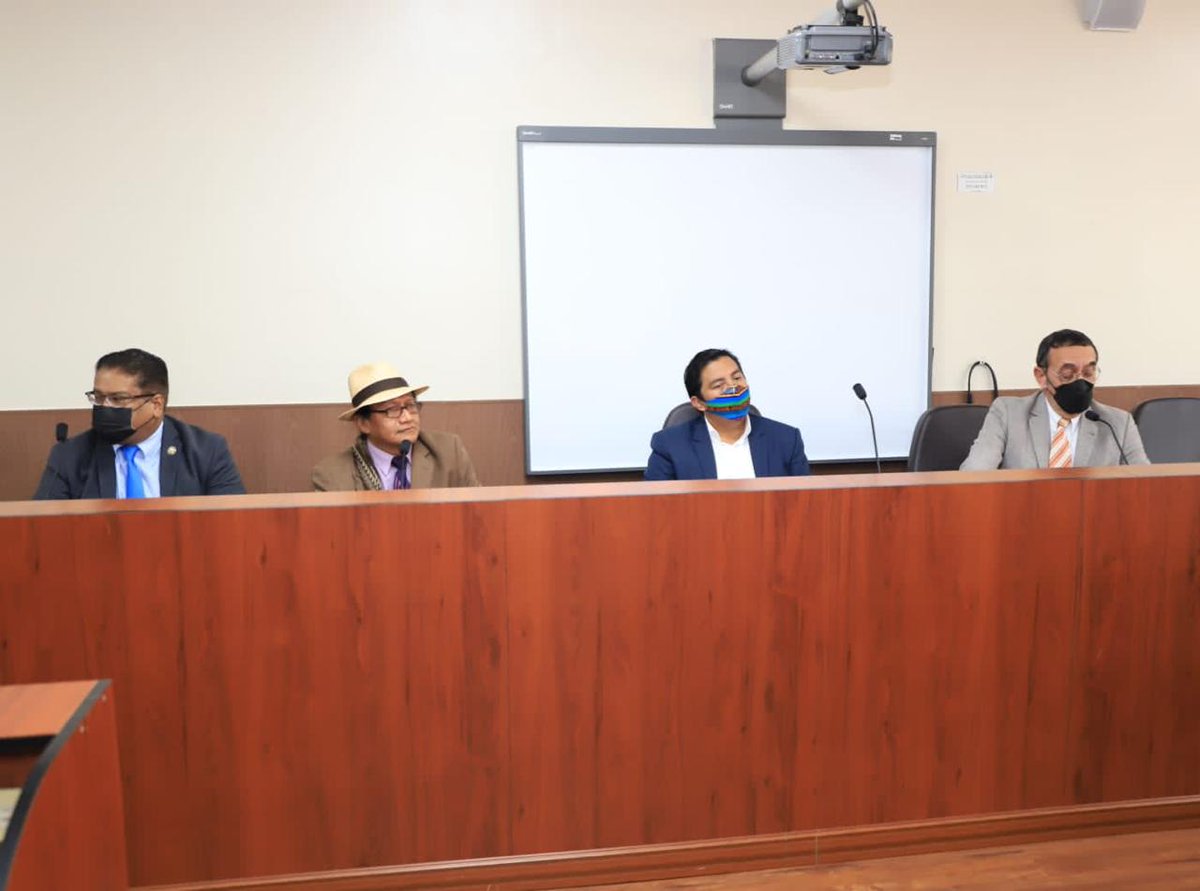 cpia_y's tweet photo. El Presidente de la Comisión de Pueblos Indígenas y Afrodescendientes HD Amilcar Pop, realiza conferencia sobre “Los derechos indígenas y su evolución en la historia del derecho latinoamericano” en la Facultad de Derecho y Ciencias Políticas de la Universidad de Panamá, Panamá. https://t.co/yrcdqOGLsV