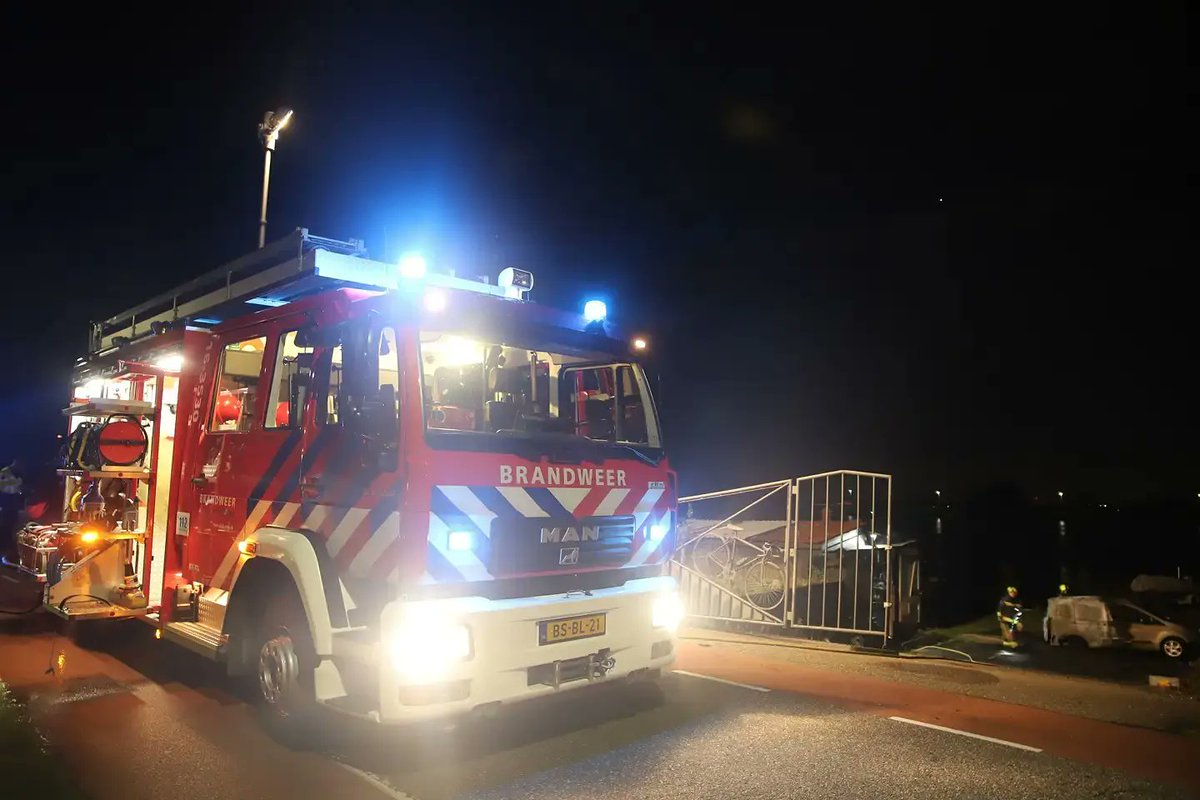 Melding voertuigbrand Opperduit Lekkerkerk