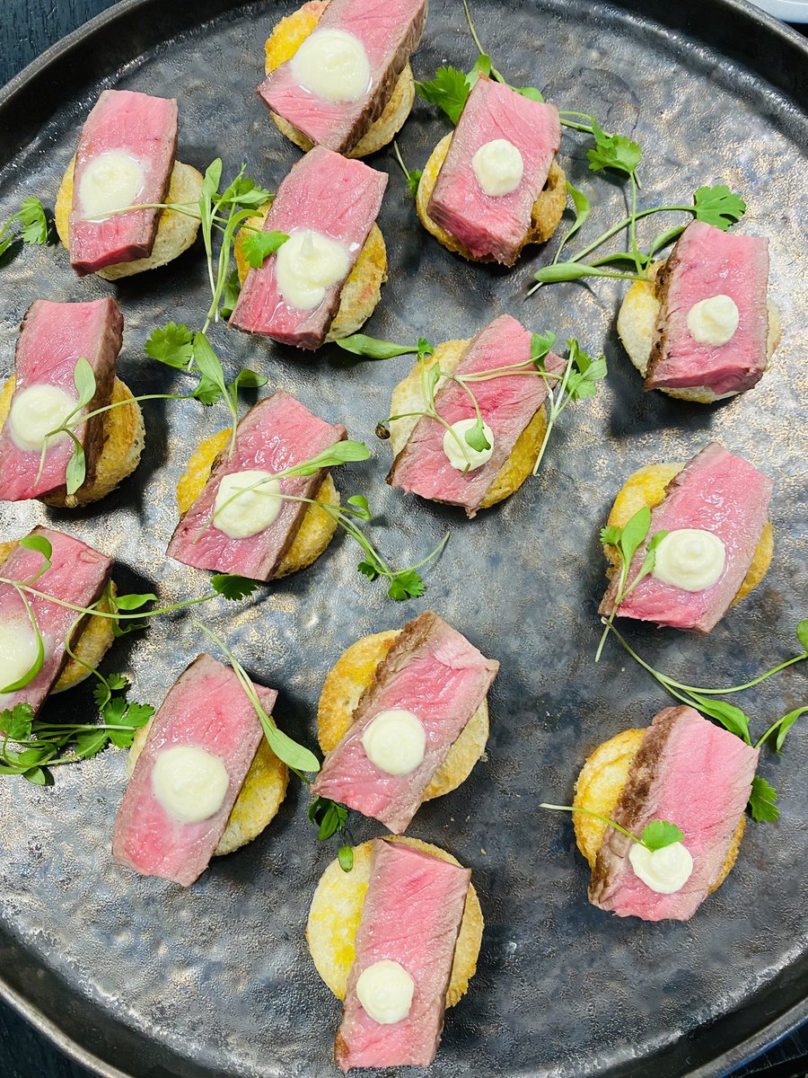 OleksiyB's tweet photo. Simple canapés from tonight’s menu 👌 @TheForumSEB @VacherinLondon @chandco #serviceplease #canapes #foodie https://t.co/kUqT6yMHFn