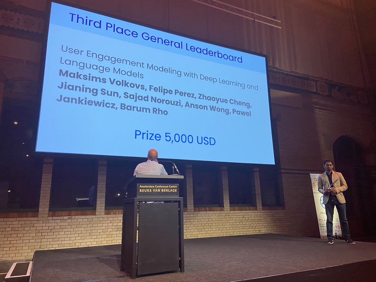 ACMRecSys's tweet photo. Here are the winners of the general leaderboard of the RecSys Challenge! 

The winners decided to donate their prize to the Women in RecSys Community 😍 #RecSys2021

Thank you @walteranelli for being the host tonight of the RecSys Challenge Awards! https://t.co/OEUB5Zuq0t