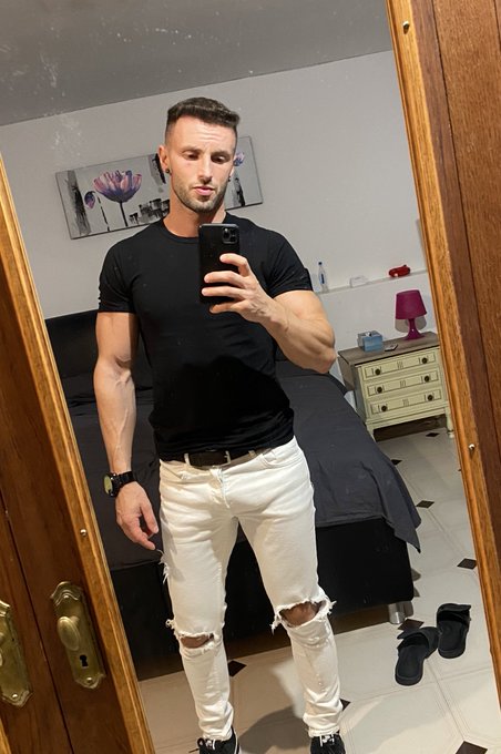 Well can&rsquo;t hide it 😂 https://t.co/Cm1kYmTjdt