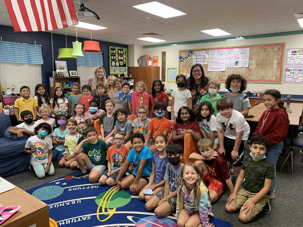 mrs_poje's tweet photo. For the first time since August 11, ALL of the Poje/Haynes crew is in school! We are #BetterTogether! 🤩🎉 #PojePeeps #HaynesHeroes #3rdGrade @DeretchinCISD https://t.co/qrG04RXs5V