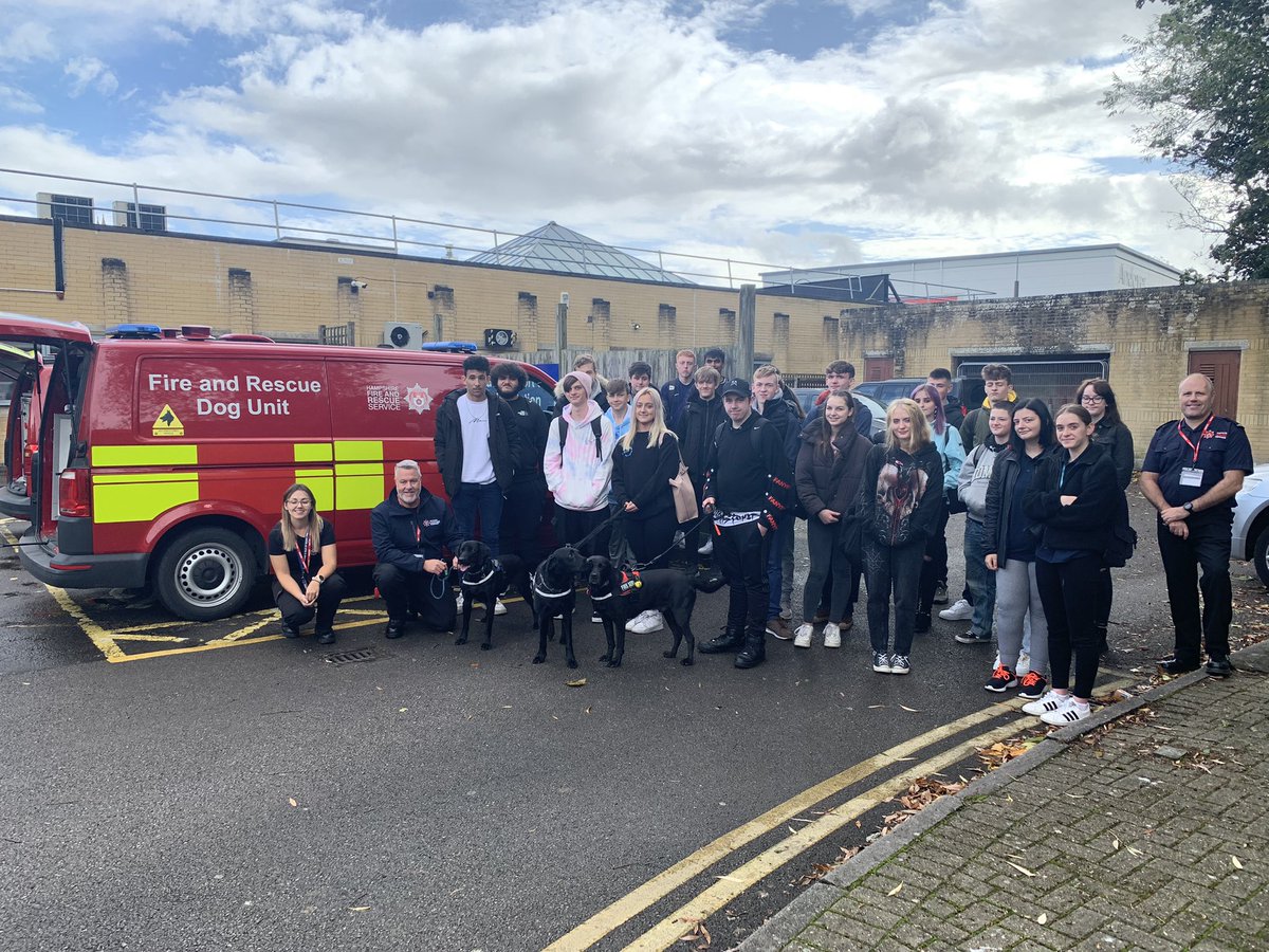 AndoverPublic's tweet photo. Student Watch - Thank you to Graham, Andy and Lauren from Hampshire Fire &amp; Rescue service Arson Task Force, who came in and talked to the students about their jobs. It was great to see the dogs in action. Thank you. #andovercollege #studentwatch @AndoverPolice https://t.co/bd1EuWVeUy