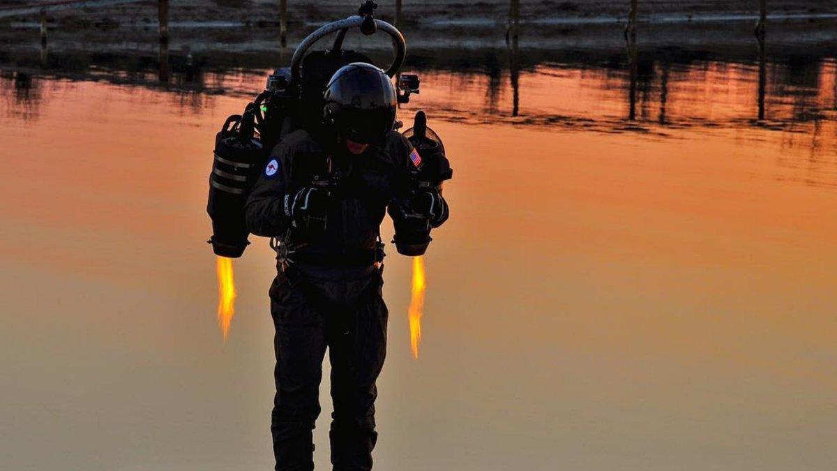 Want to achieve legendary status? 😎 Then come and fly one of our jetpacks… 🚀 👌

#jetpack #aviation #extremesport #avgeek #engineering #learntofly #thefuture #vtol #jetengine #turbine #california #adventure #aviationdaily #aviationlovers #pilotsofinstagram #businessaviation