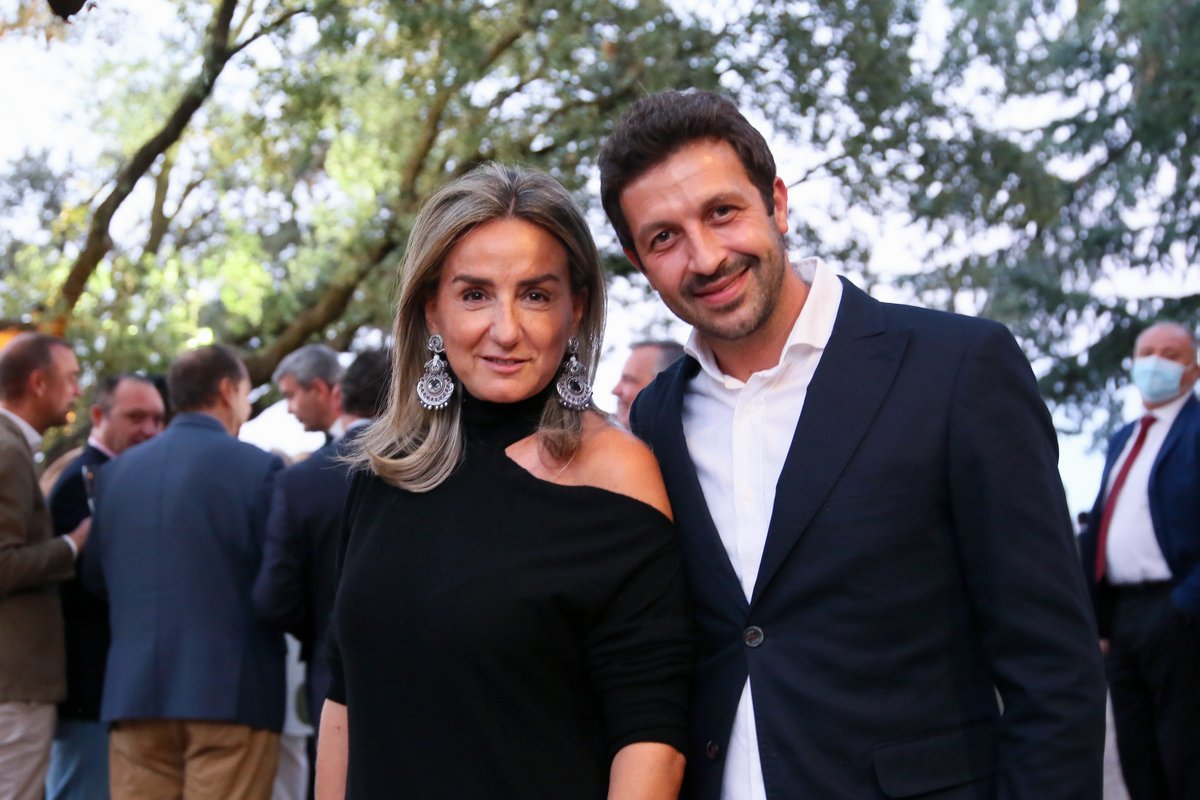 milagrostolon's tweet image. Hoy, en la V edición de los Premios de Gastronomía de @larazon_es destacamos el poder dinamizador de la gastronomía y felicitamos a @ivancerdeno por ese reconocimiento que le brinda el periódico como Cocinero del Año. Nuestros hosteleros y chefs son empuje y reclamo. Felicidades