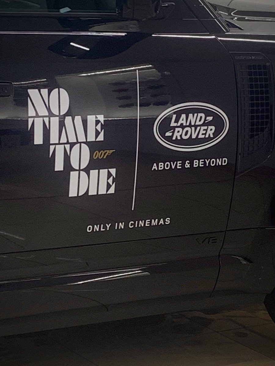 Great to be part of this mornings I-Pace event at @stratstonejlrmayfair 

#LandRover #LandRoverDefender #landroverdefender110 #landrovercoffee  #defendercoffeetruck #Defender110 #Jaguar #JaguarIPace #Stratstone #Mayfair #NoTimeToDi #007 #JamesBond   #StratstoneLandRover #mayfair